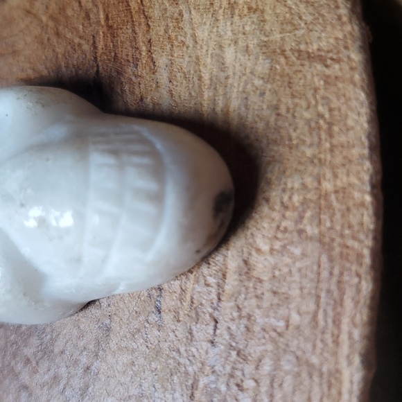 New Carved Black and White Zebra Jasper Skull Pendant. - Picture 5 of 12